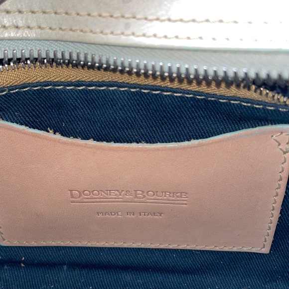 Dooney & Bourke genuine leather bag in pastel mint/baby blue - Picture 11 of 12